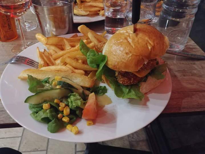 Pomme frite et hamburger La Ciotat